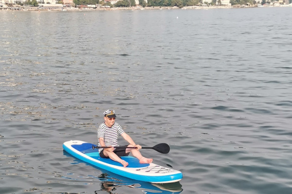 Morje v svojih globinah skriva marsikaj. Človek tudi.